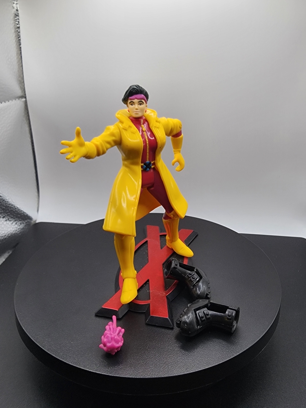 X-Men Generation X Jubilee Loose Marvel Action Figure Toy Biz 1995 Action Figure